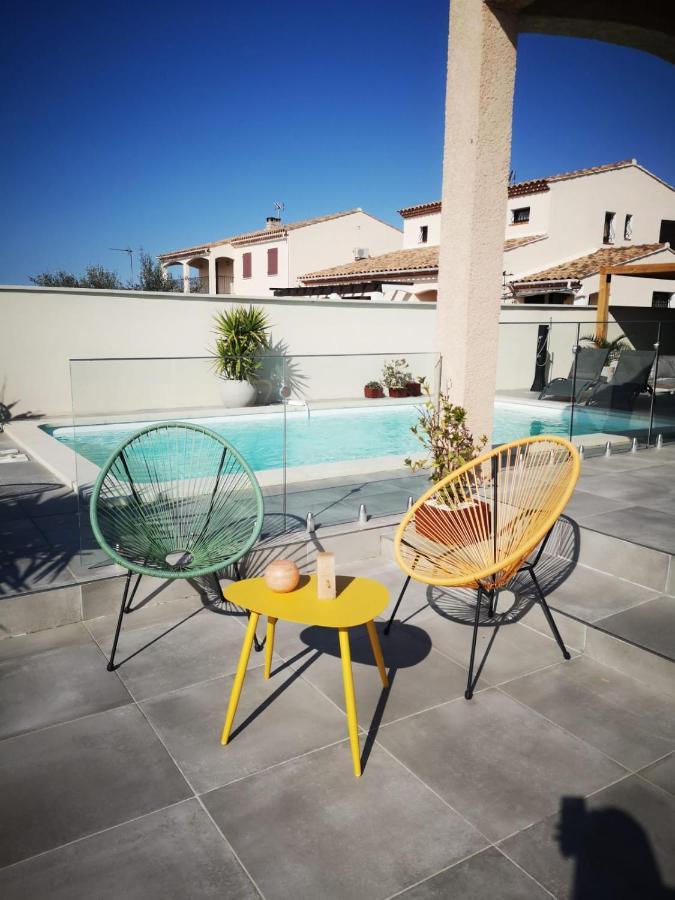 Appartement Au Dessus De La Maison Du Saunier Salin-de-Giraud Exterior foto