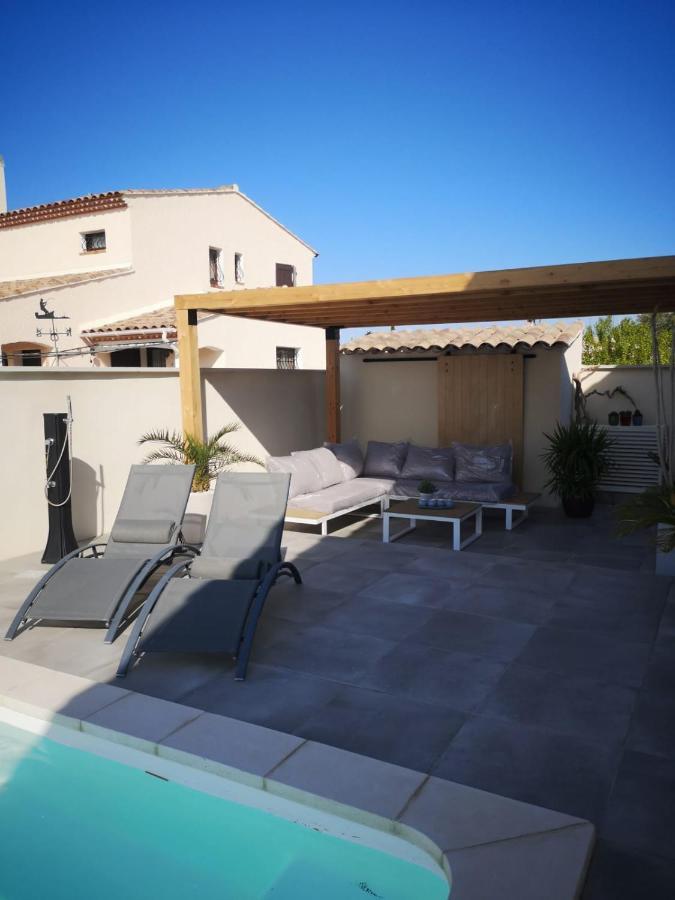 Appartement Au Dessus De La Maison Du Saunier Salin-de-Giraud Exterior foto