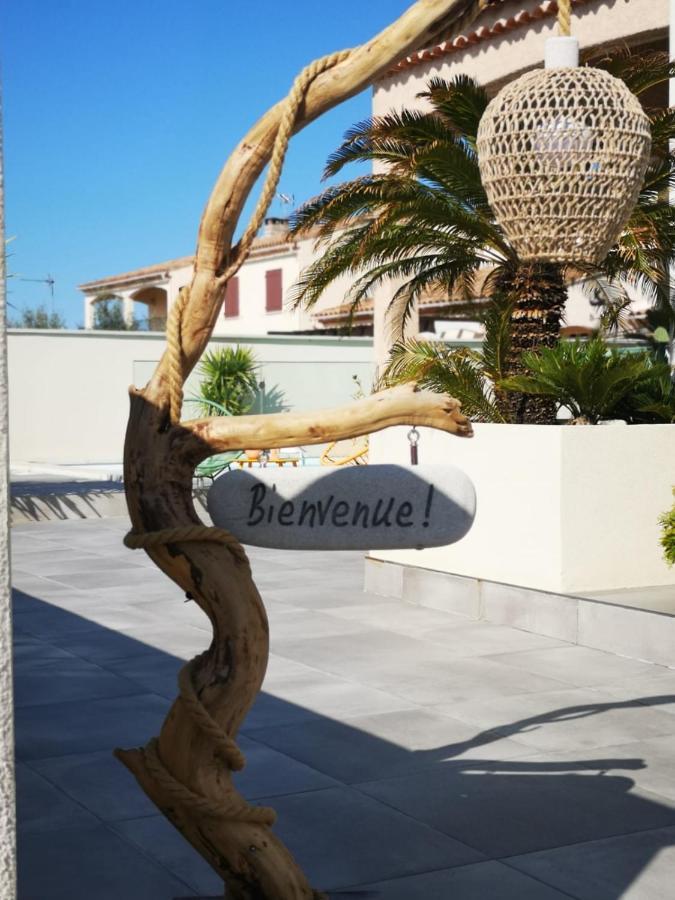 Appartement Au Dessus De La Maison Du Saunier Salin-de-Giraud Exterior foto