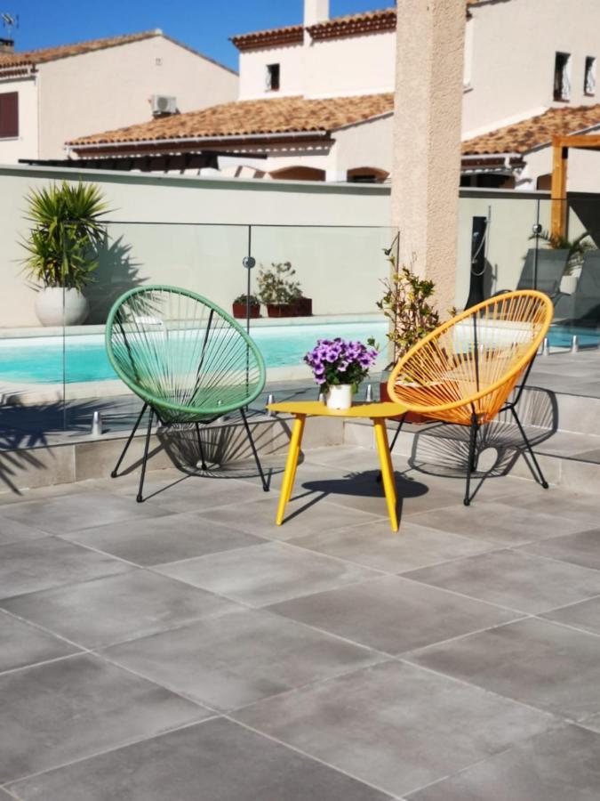 Appartement Au Dessus De La Maison Du Saunier Salin-de-Giraud Exterior foto