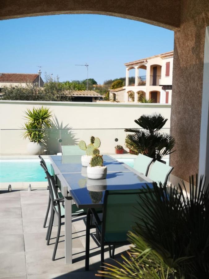 Appartement Au Dessus De La Maison Du Saunier Salin-de-Giraud Exterior foto